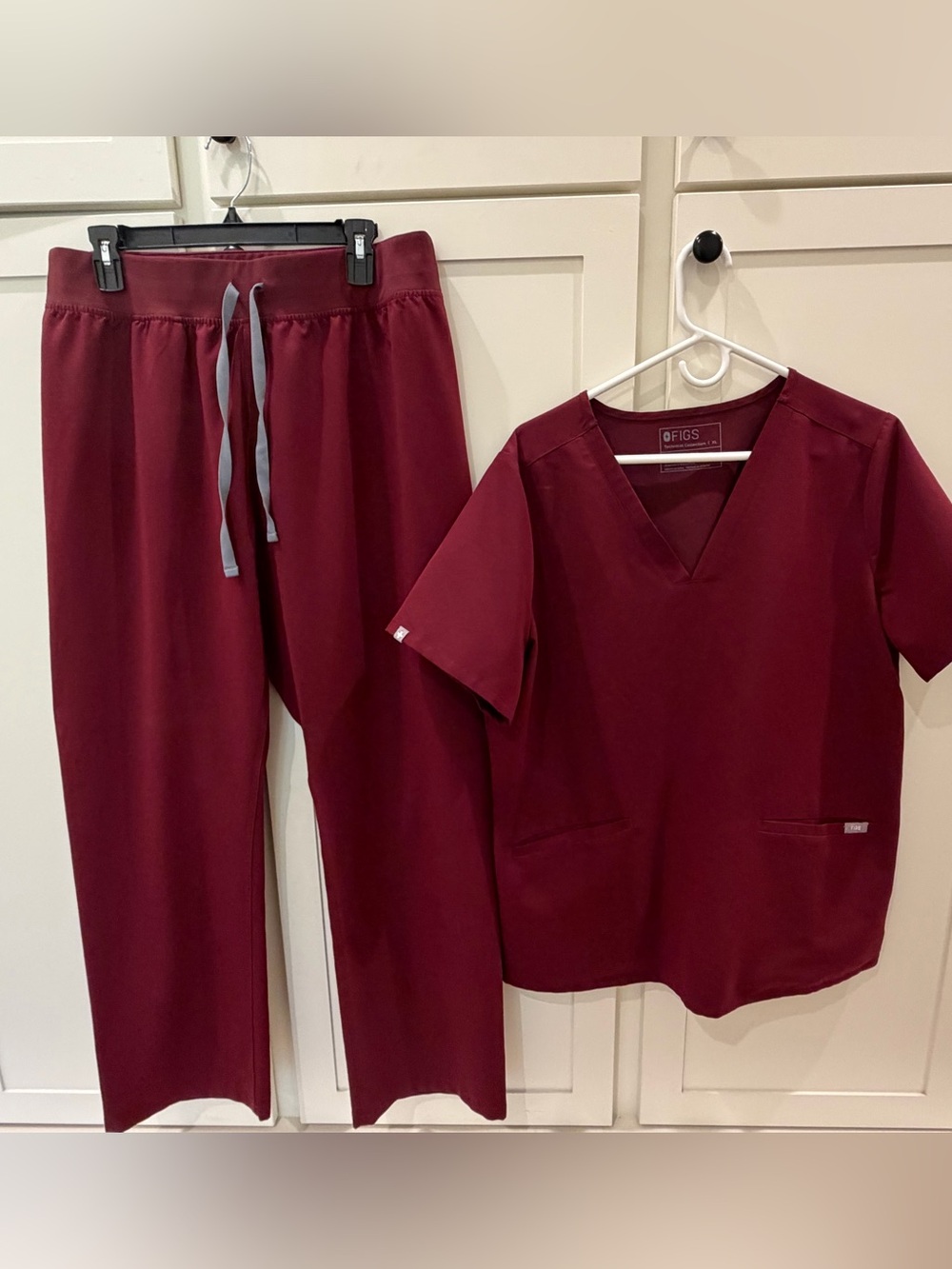 Figs Women's V-Neck Scrub Set XL